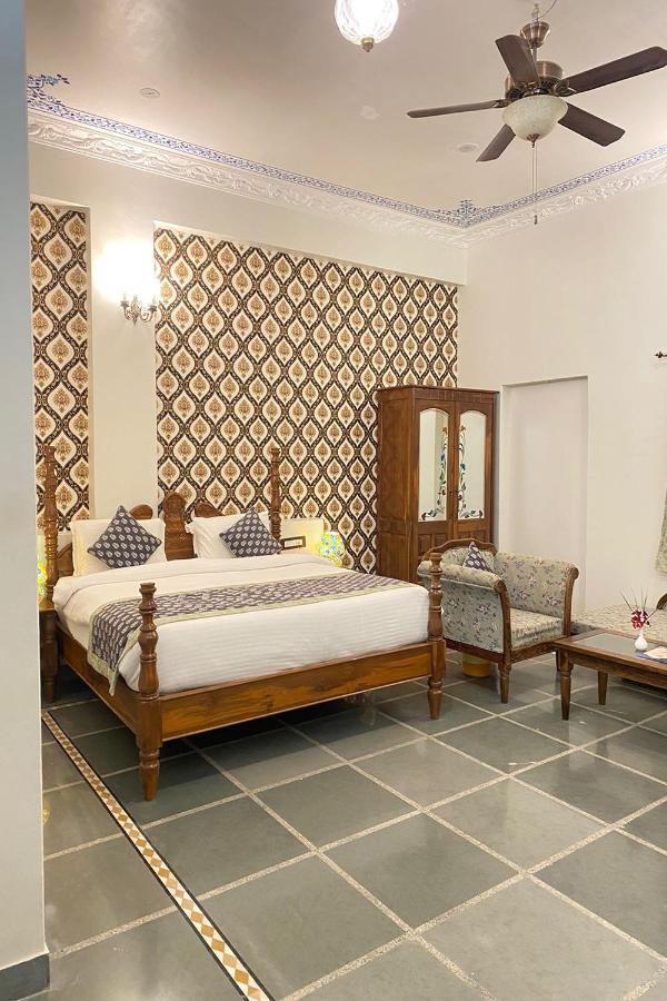 Jai Niwas Palace Resort クンバルガル エクステリア 写真