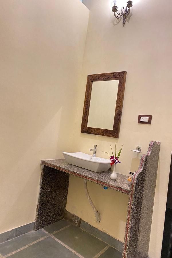 Jai Niwas Palace Resort クンバルガル エクステリア 写真