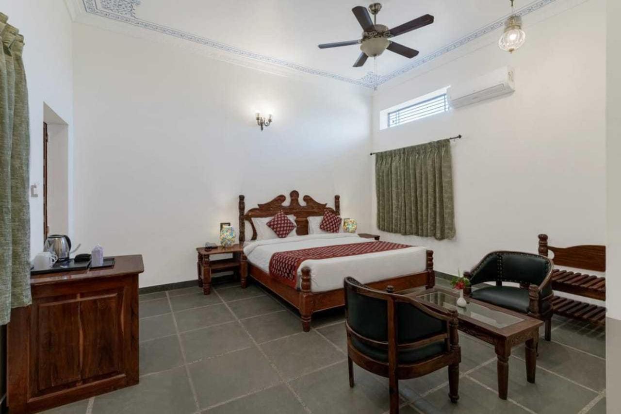 Jai Niwas Palace Resort クンバルガル エクステリア 写真