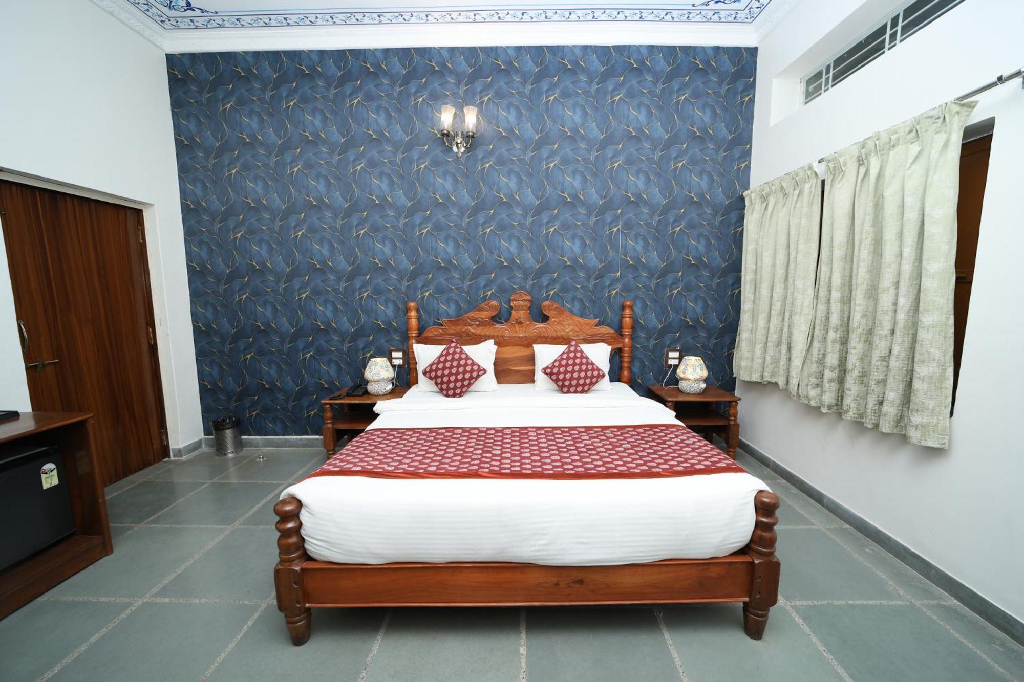 Jai Niwas Palace Resort クンバルガル エクステリア 写真